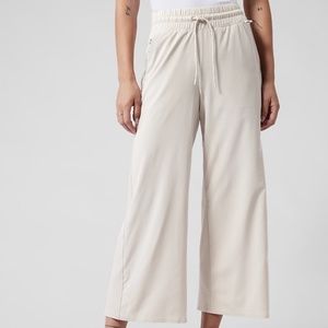 Athleta Avenue Wide Leg Crop Pant